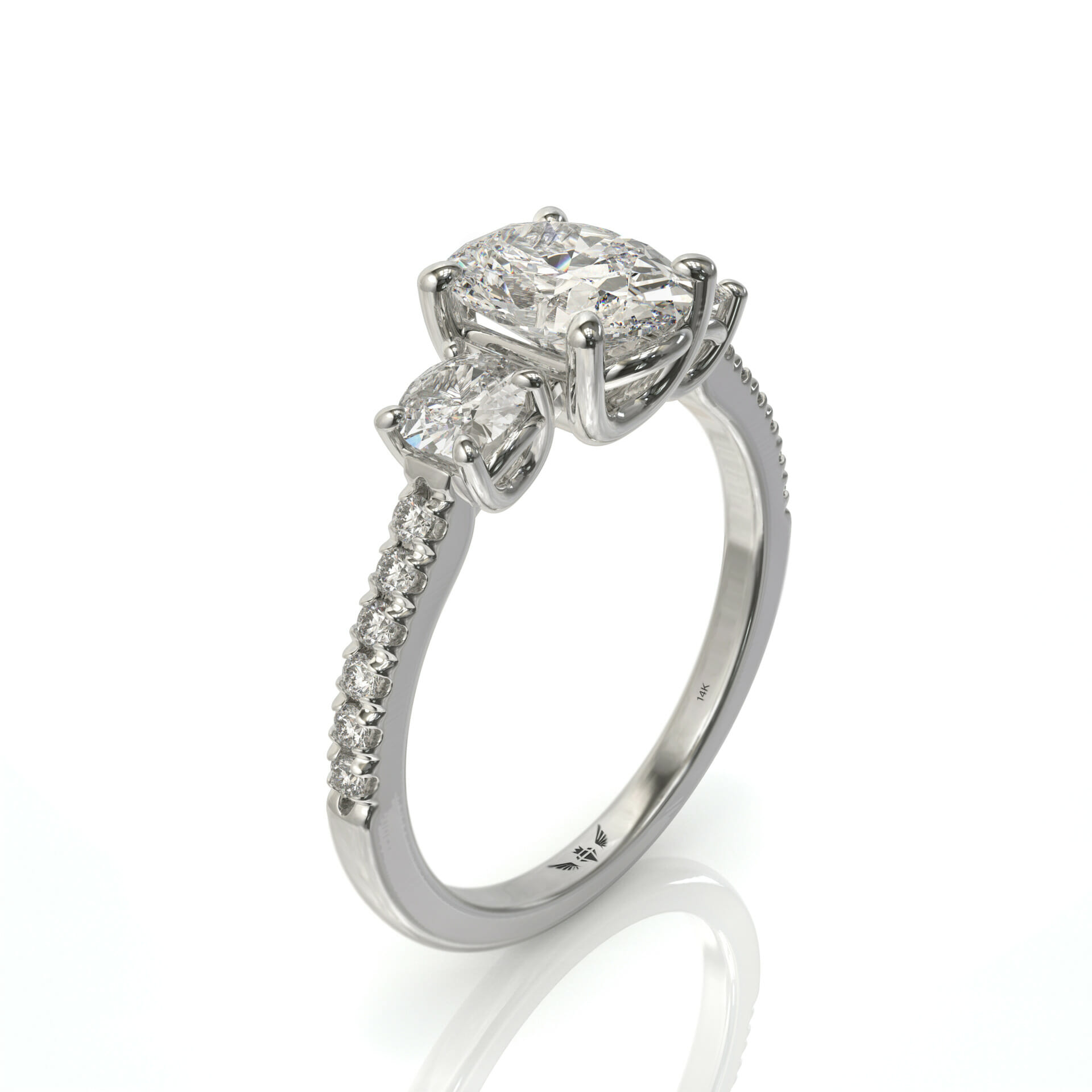 טבעת אירוסין זהב מושלמת משובצת יהלום אובל ויהלומים עגולים דגם: עדן