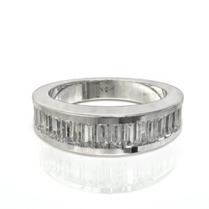 טבעת שורה יהלומים בחיתוך באגט דגם: Adi