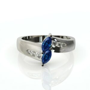 טבעת זהב אבני חן ספיר ויהלומים דגם: Eden