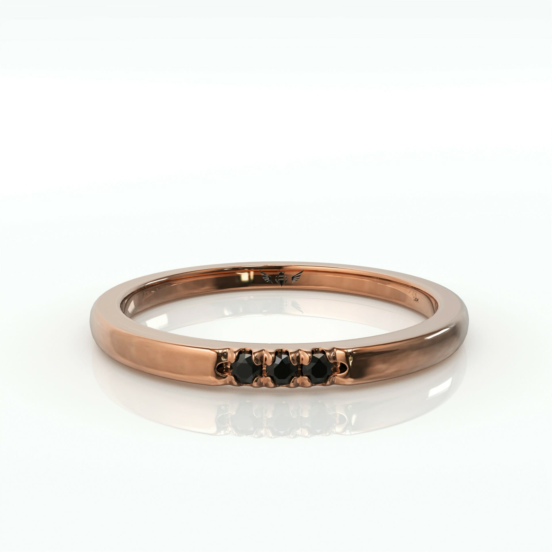 טבעת שורה שלוש יהלומים שחורים דגם: Samantha