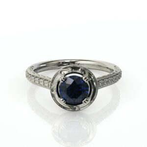 שורות יהלומים לבנים ואבן חן ספיר דגם: Josie