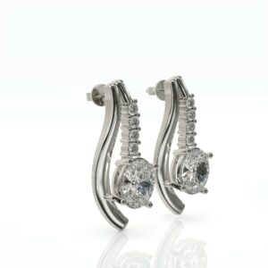 עגיל טוויסט ושורת יהלומים טבעיים דגם: Joanna